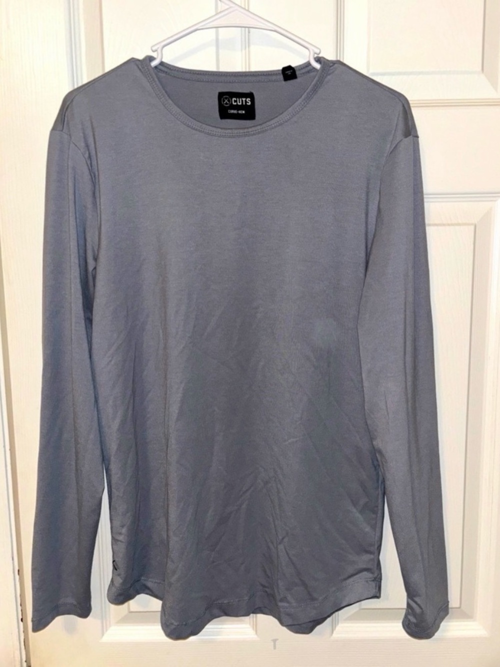 5 CUTS Clothing Men's Shirts - 4 long-sleeve, 1 short. Great condition!